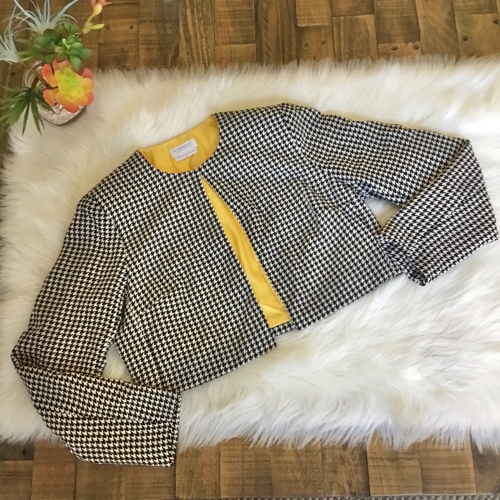 Liz Claiborne Houndstooth Front Close Jacket
